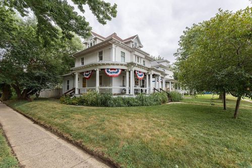 1402 S Newton St, Sioux City, IA, 51106-1742 | Card Image