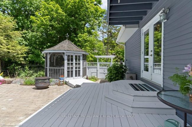 8 Forest Dr, House other with 3 bedrooms, 3 bathrooms and 6 parking in Kingston ON | Image 35