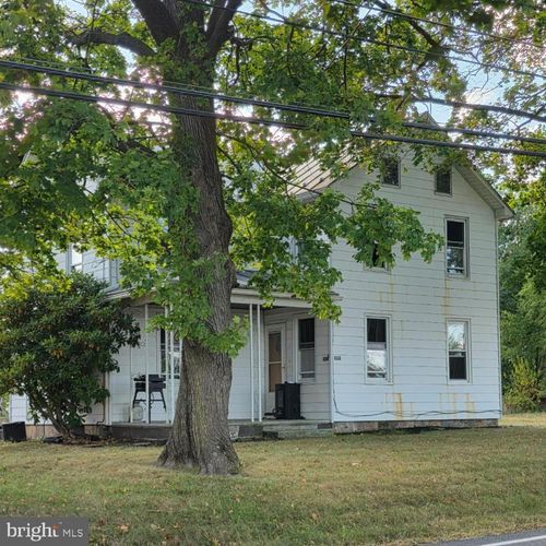 8172 Roxbury Rd, Lurgan, PA, 17232-9707 | Card Image