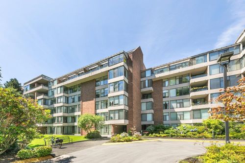 309-4101 Yew St, Vancouver, BC, V6L3B7 | Card Image
