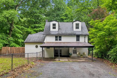 425 Old Dutch Hollow Rd, Monroe, NY, 10950-4567 | Card Image