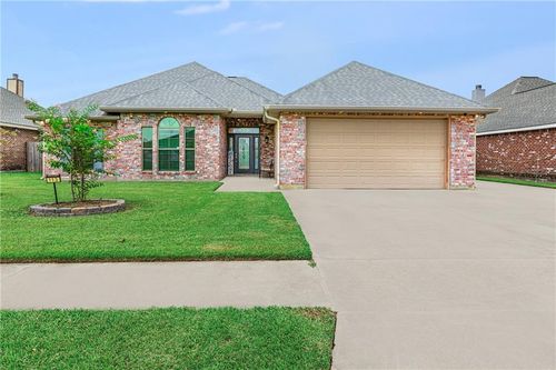 113 Gloria Ct, Montz, LA, 70068-7605 | Card Image