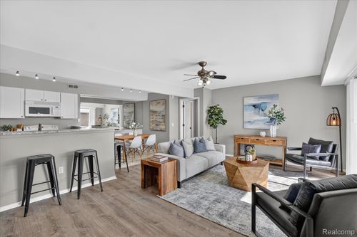 413 Water Tower Cir, Brighton, MI, 48116-2920 | Card Image