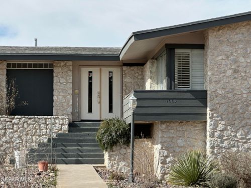 1005 Singing Hills Dr, El Paso, TX, 79912-3405 | Card Image