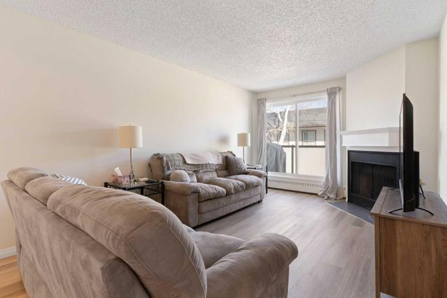 3209 - 393 Patterson Hill Sw, Home with 2 bedrooms, 1 bathrooms and 1 parking in Calgary AB | Image 10