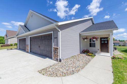 1633 Clover Creek Ln, Goshen, IN, 46526-6307 | Card Image