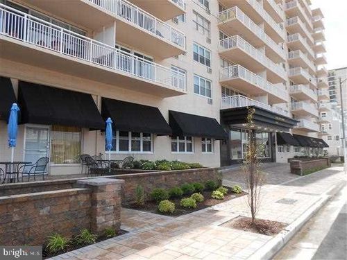 702-9400 Atlantic Ave, MARGATE CITY, NJ, 08402-2346 | Card Image