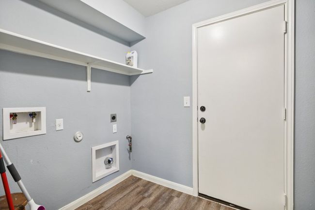 Laundry Room | Image 15