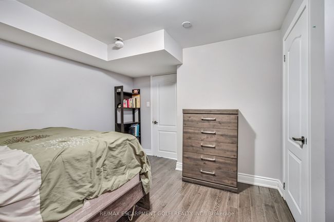 24 Diamond Crt, House other with 5 bedrooms, 3 bathrooms and 4 parking in Hamilton ON | Image 34