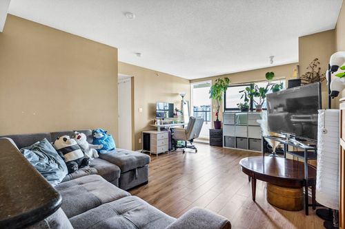 1303-6611 Cooney Rd, Richmond, BC, V6Y4C5 | Card Image