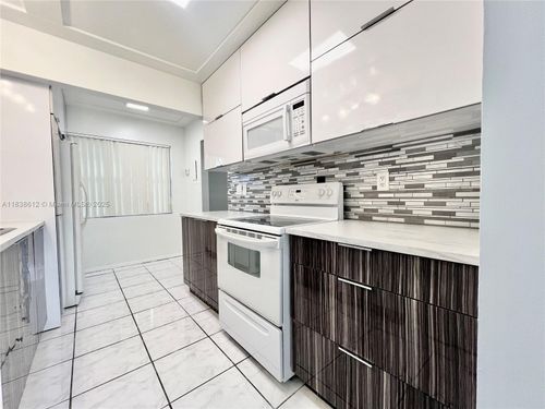 apt-308-8450 Lagos De Campo Blvd, TAMARAC, FL, 33321-3757 | Card Image