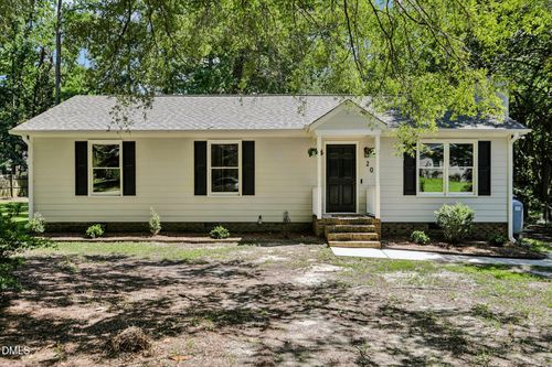 20 E Hester Ct, Wendell, NC, 27591-9470 | Card Image