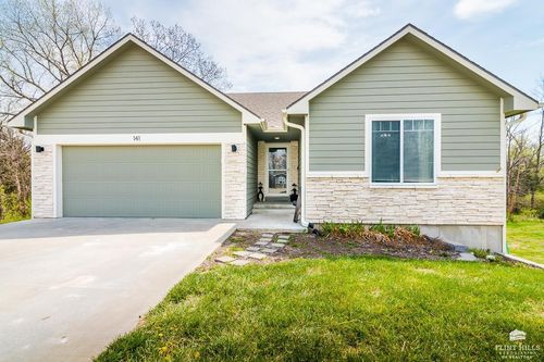 141 Turkey Ridge Dr, Saint George, KS, 66535-4001 | Card Image