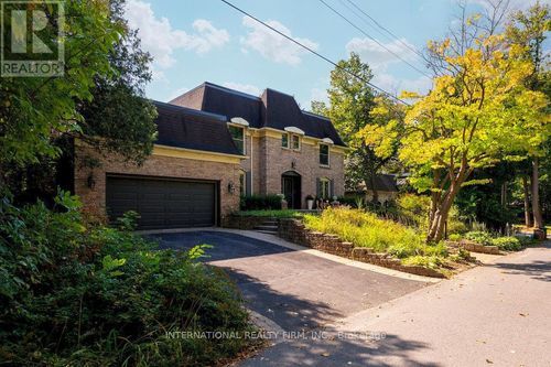 122 Willingdon Rd, Ottawa, ON, K1M2G1 | Card Image