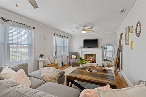 308 S B St, Easley, SC, 29640-3025 | Card Image