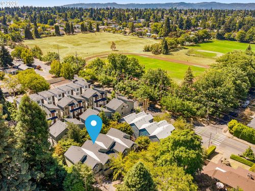 4220 Ne Simpson Ct, Portland, OR, 97218-1450 | Card Image