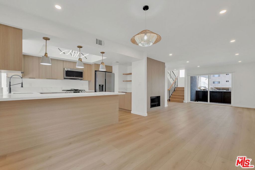 Residential Lease in Inglewood 4