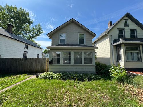 594 Charles Ave, Saint Paul, MN, 55103-1912 | Card Image