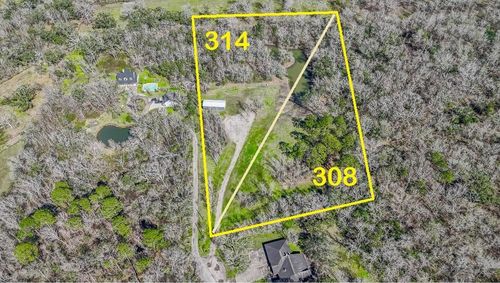 314 County Road 904, Alvin, TX, 77511-6435 | Card Image