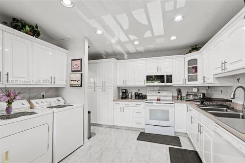 apt-203-1621 Nw 20th Ave, Delray Beach, FL, 33445-1484 | Card Image