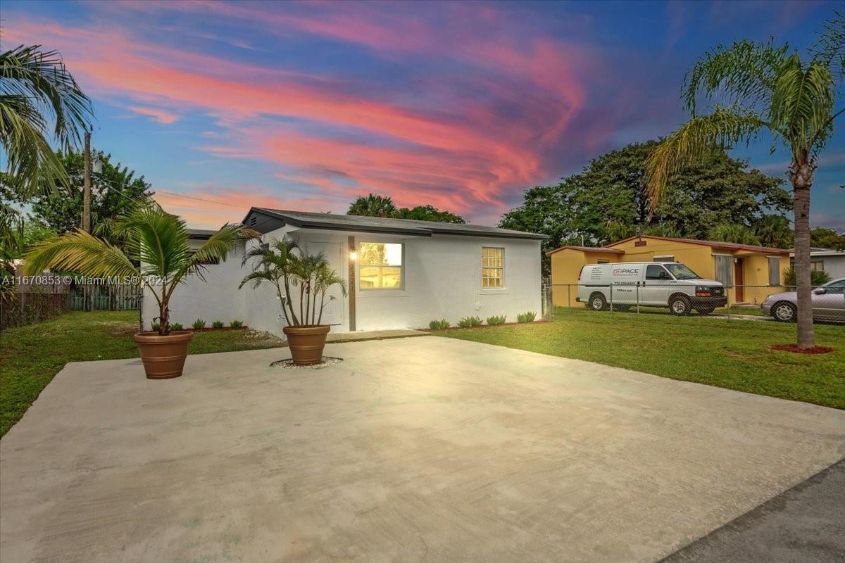 15th St, Fort Lauderdale, FL 33311