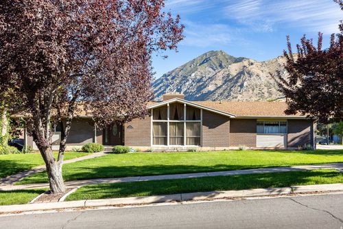 881 E Hillcrest Dr, Springville, UT, 84663 | Card Image