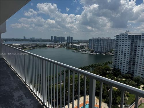 2004e-2851 Ne 183rd St, Aventura, FL, 33160-2104 | Card Image