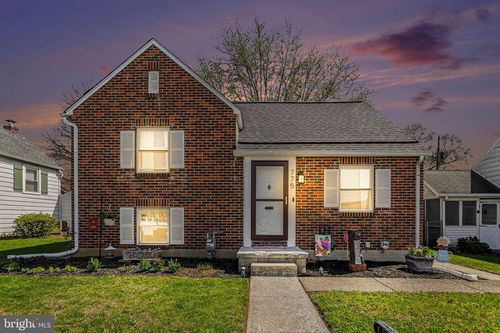 775 Carl St, York, PA, 17404-2439 | Card Image
