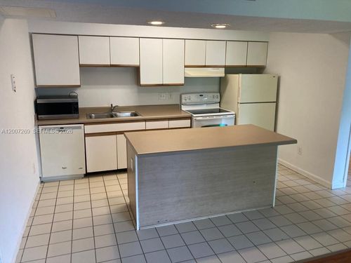 a111-3985 W Mcnab Rd, Pompano Beach, FL, 33069-4967 | Card Image