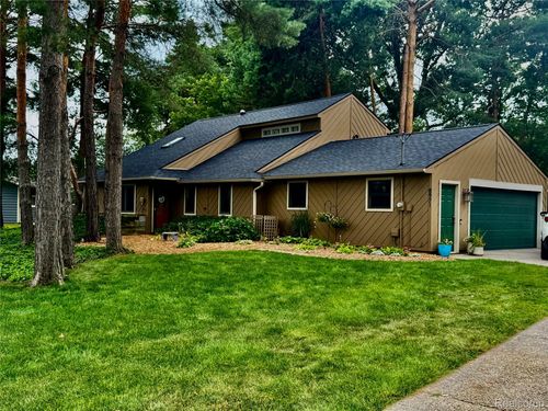 8971 Highland Dr, Freeland, MI, 48623-8717 | Card Image