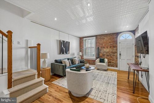 721 S 3rd St, PHILADELPHIA, PA, 19147-3310 | Card Image