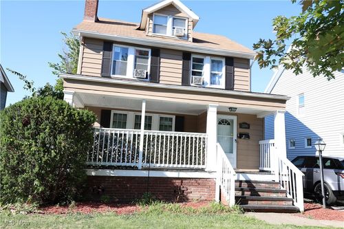 3391 Henderson Rd, Cleveland Heights, OH, 44112-3003 | Card Image