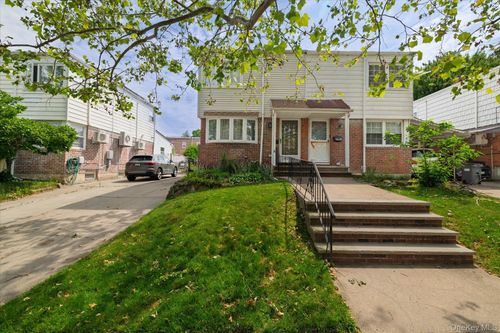 6741 197th Street, New York, NY, 11365 | Card Image