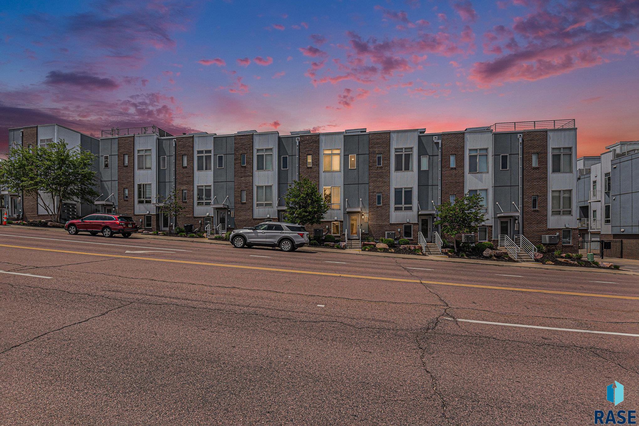 2nd Ave, Sioux Falls, SD 57104