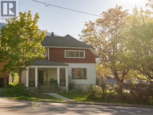 1004 Stanley St, Nelson, BC, V1L1P2 | Card Image