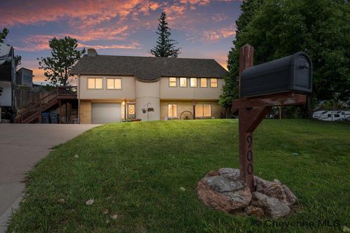 900 Ponderosa Rd, Cheyenne, WY, 82009-2502 | Card Image