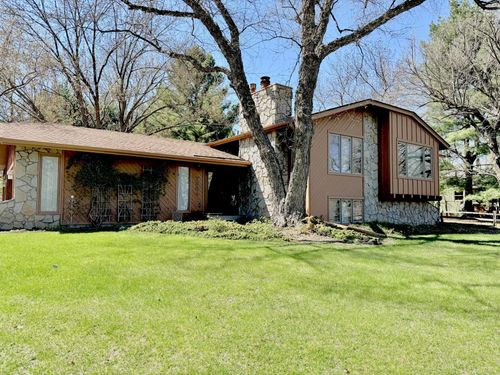 7864 Demontreville Trl N, Lake Elmo, MN, 55042-9537 | Card Image