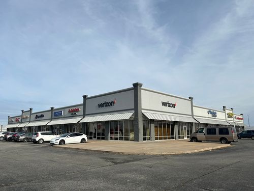 503 Knox Square Dr, Galesburg, IL, 61401-8606 | Card Image