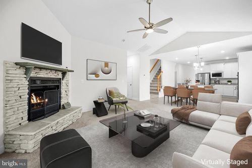 199 Gibson St, BUMPASS, VA, 23024-2849 | Card Image