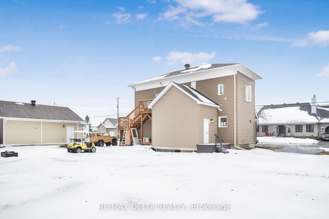 4534 Ste Catherine St, Home with 4 bedrooms, 2 bathrooms and 4 parking in Saint Isidore ON | Image 33