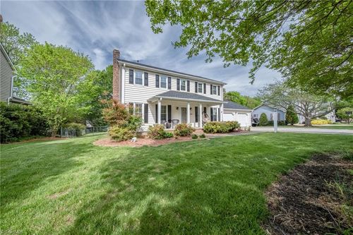 3805 Oak Forest Dr, High Point, NC, 27265-9134 | Card Image