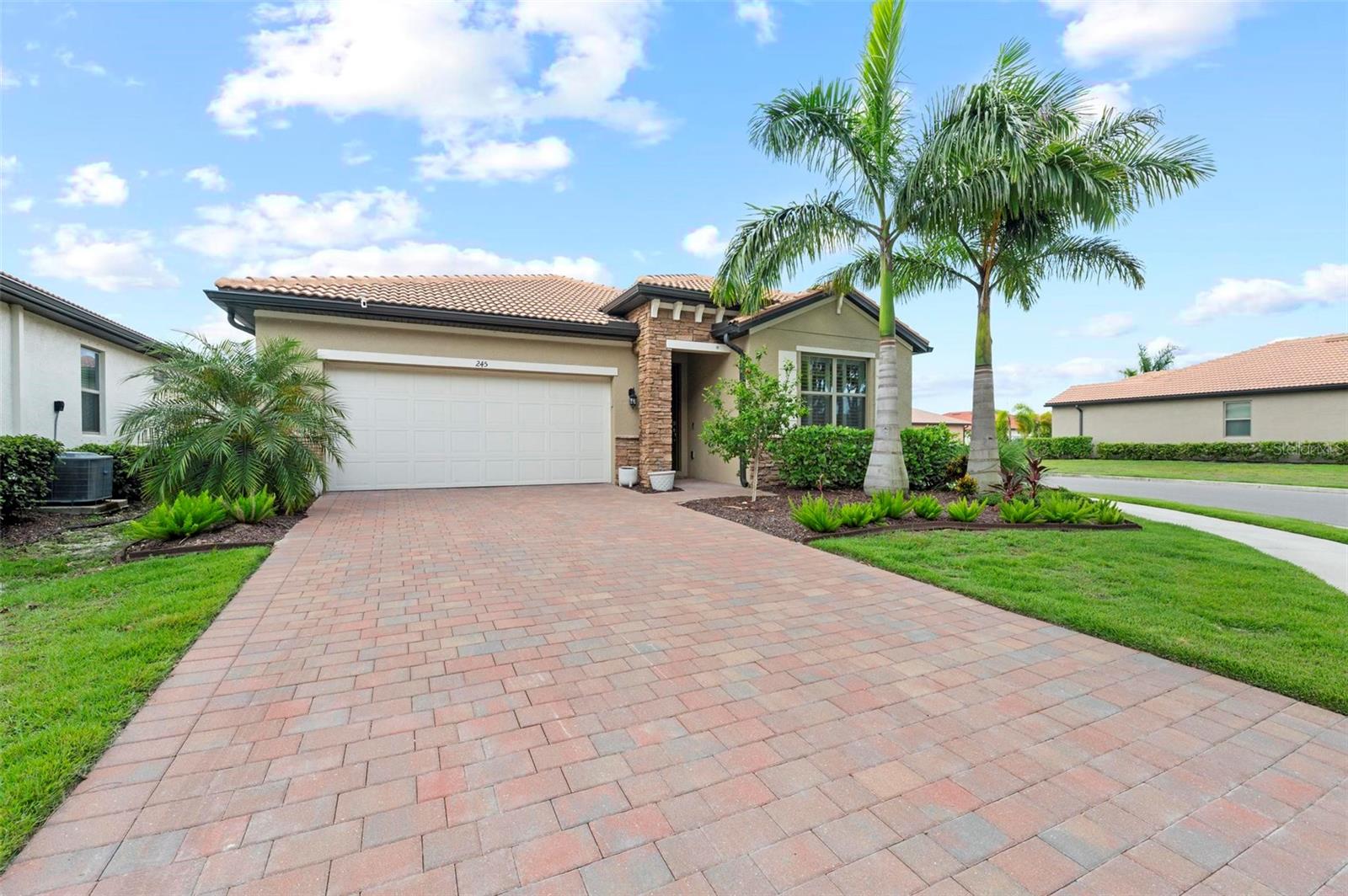 Vinadio Blvd, Nokomis, FL 34275