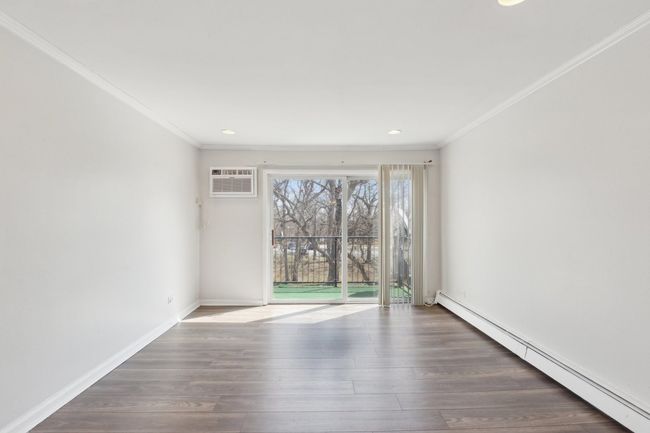 APT-309 - 10037 S Walnut Ter, Home with 2 bedrooms, 1 bathrooms and 2 parking in Palos Hills IL | Image 4