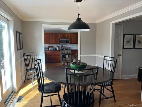 49 Commodore Rd, Chappaqua, NY, 10514-2609 | Card Image