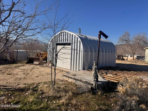 5425 Flora Way, Sun Valley, NV, 89433-7821 | Card Image