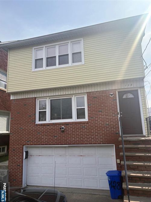 128 Floyd St, Belleville, NJ, 07109-2714 | Card Image
