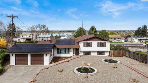 6220 W Willamette Ave, Kennewick, WA, 99336-1221 | Card Image
