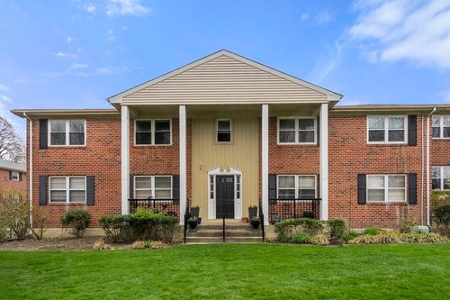 unit-112-70 Carroll Ave, Newport, RI, 02840-6449 | Card Image