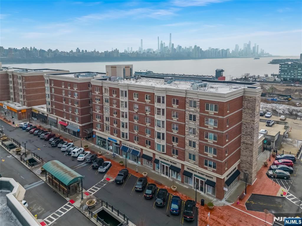 Residential in Edgewater 3