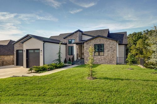 343 W Monarchwood Dr, Nixa, MO, 65714-7947 | Card Image